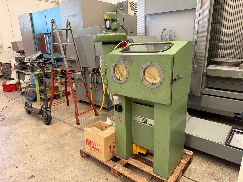Sabbiatrice pallinatrice industriale con ciclone NORDBLAST usata il Metalmeccanico Di M