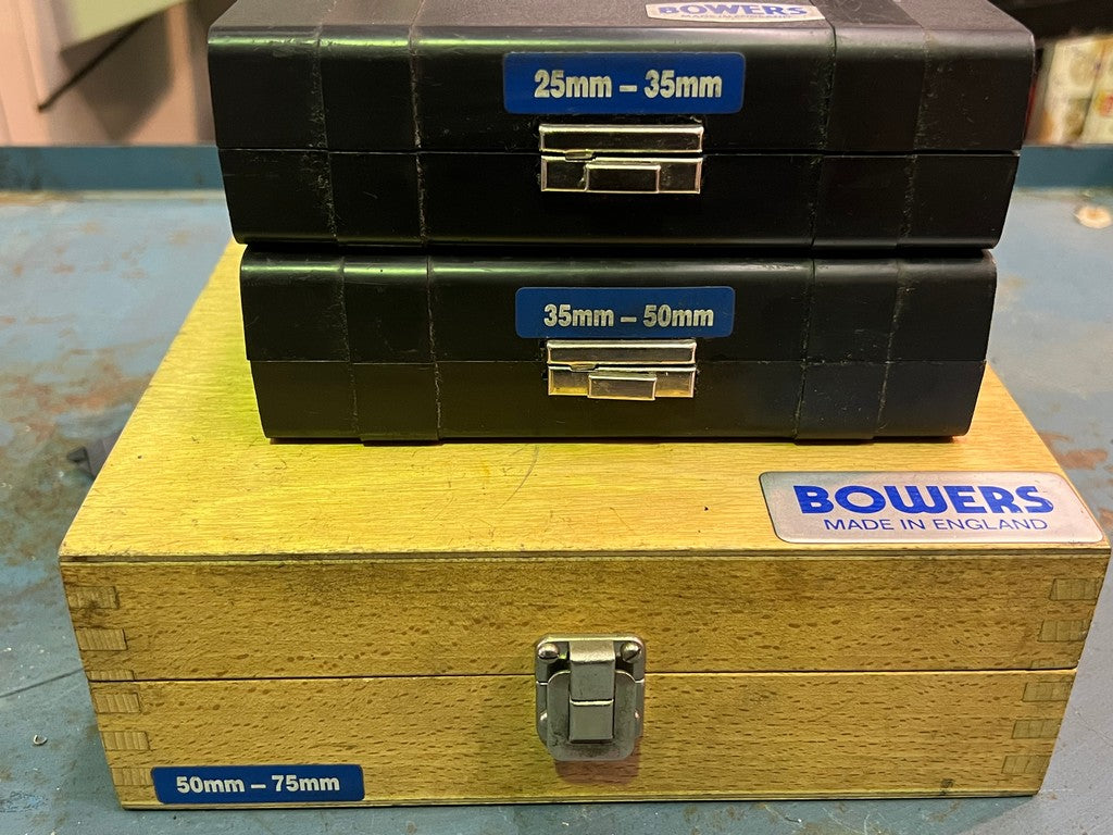 Set micrometri a tre punte per interni BOWERS usato il Metalmeccanico Di M