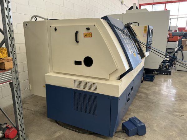Tornio cnc 2 assi DIAMOND SJ 22 usato