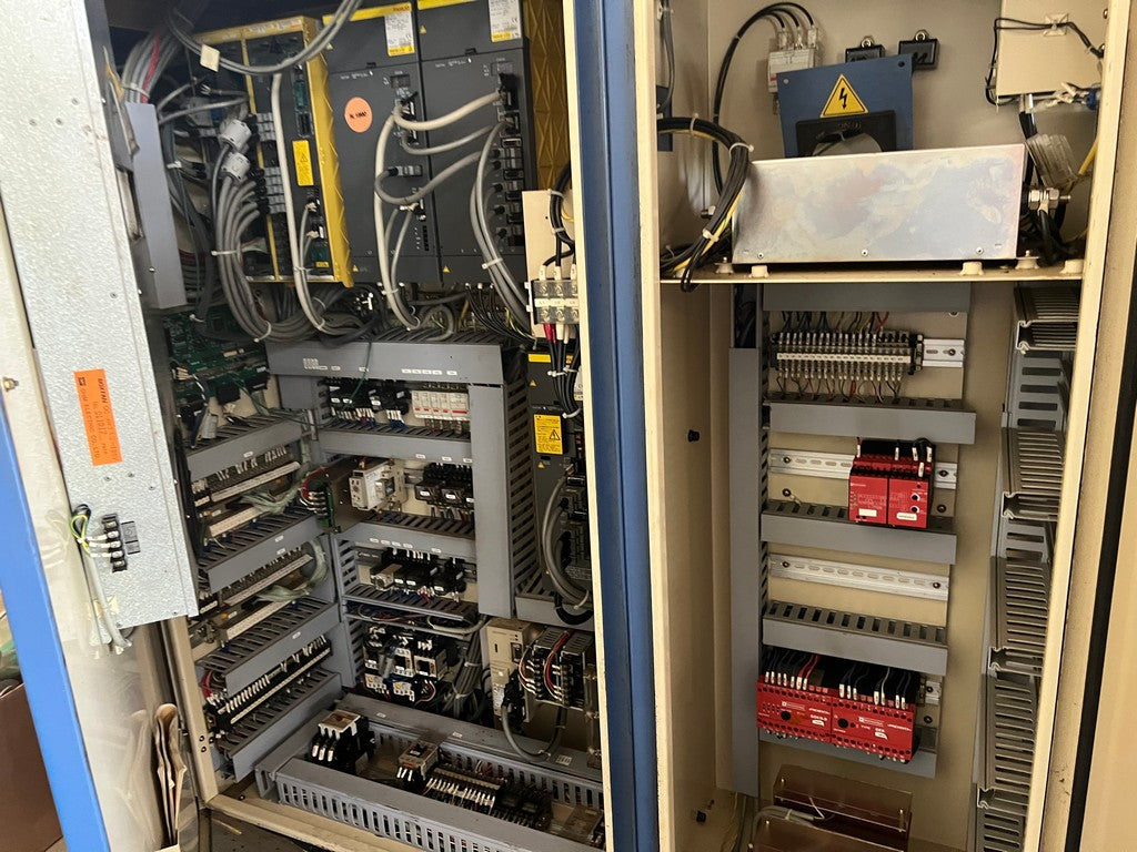 Tornio cnc 2 assi TAKAMAZ X20 HI SERVER con gantry loader usato il Metalmeccanico Di M
