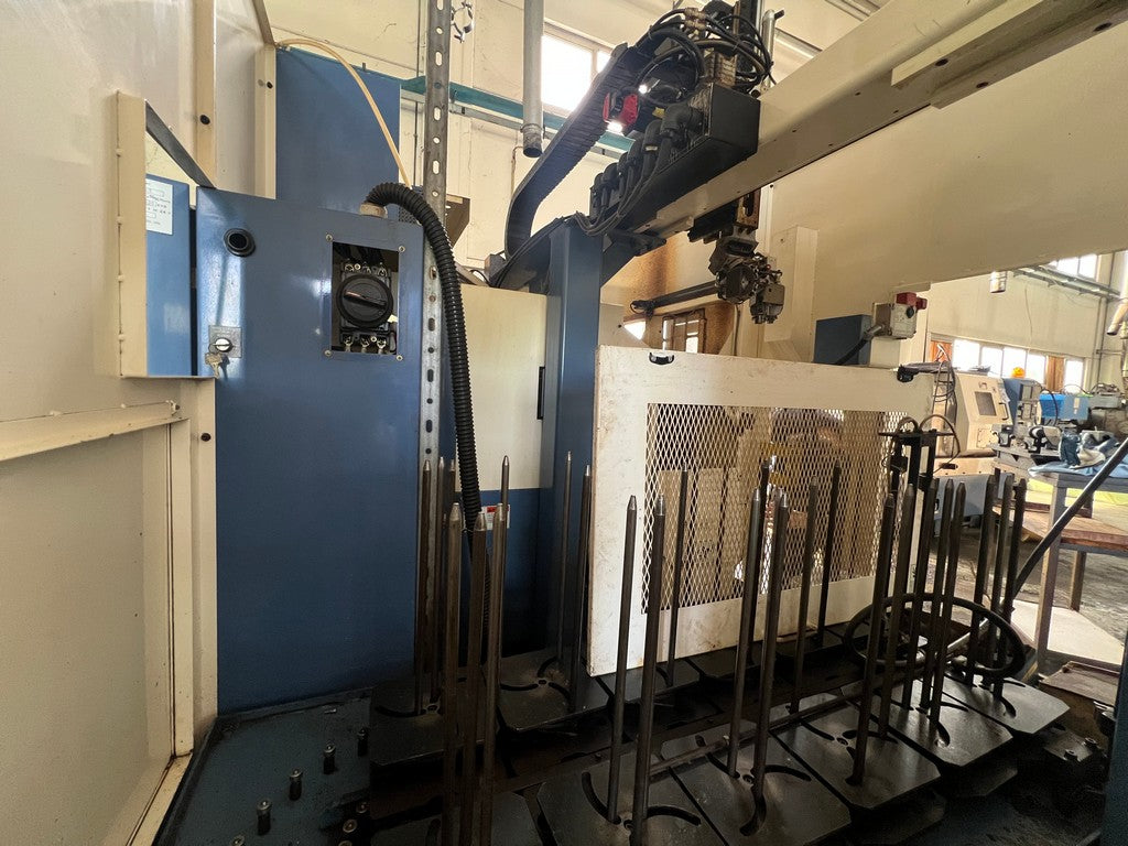 Tornio cnc 2 assi TAKAMAZ X20 HI SERVER con gantry loader usato il Metalmeccanico Di M