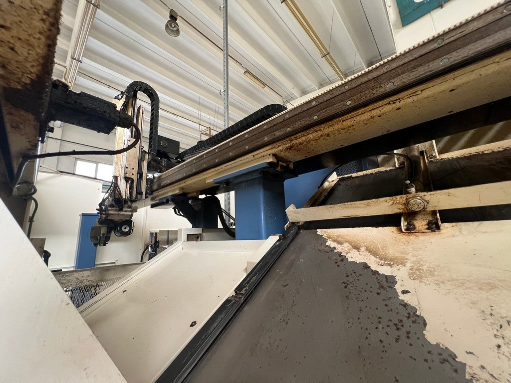 Tornio cnc 2 assi TAKAMAZ X20 HI SERVER con gantry loader usato il Metalmeccanico Di M
