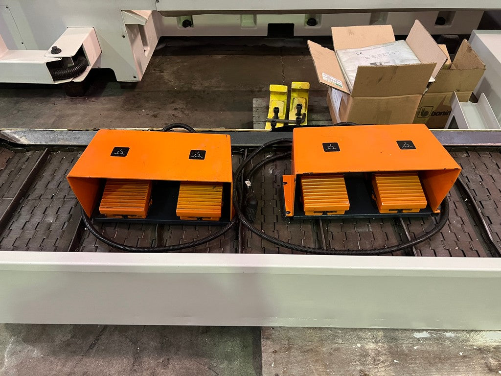 Tornio cnc motorizzato asse Y contromandrino SPINNER TC77 SMCY usato