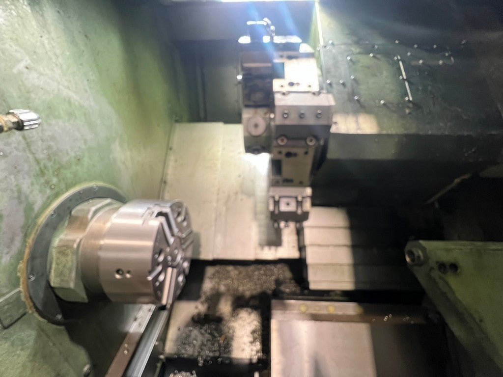 Tornio cnc 3 assi HARDINGE CONQUEST T51 motorizzato usato il Metalmeccanico Di M