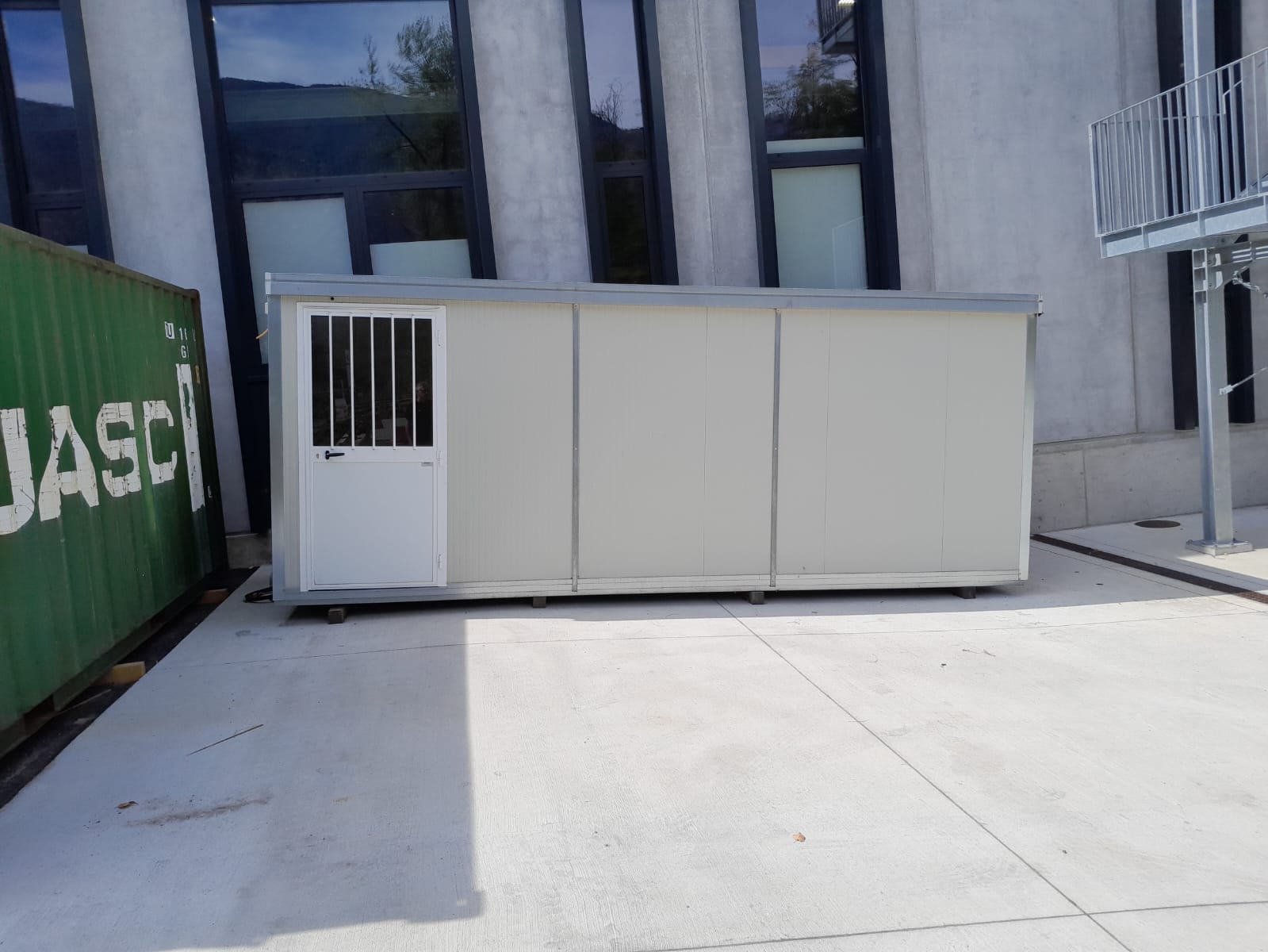 CONTAINER / MODULO PREFABBRICATO COIBENTATO USATO – IDEALE COME UFFICIO O MAGAZZINO il Metalmeccanico Di M