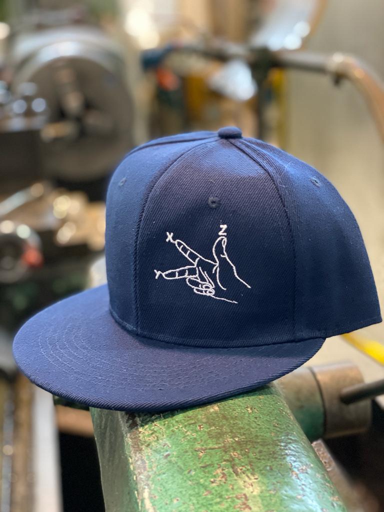 Cappello uomo visiera piatta "assi cnc"